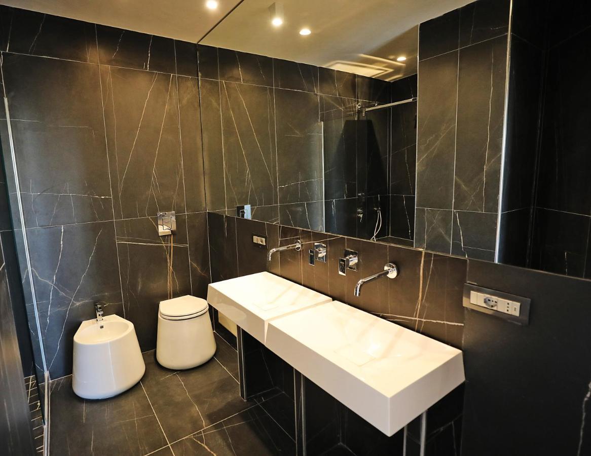 President Plaza Vip Suite Spa By Babylon Stay Neapel Exteriör bild