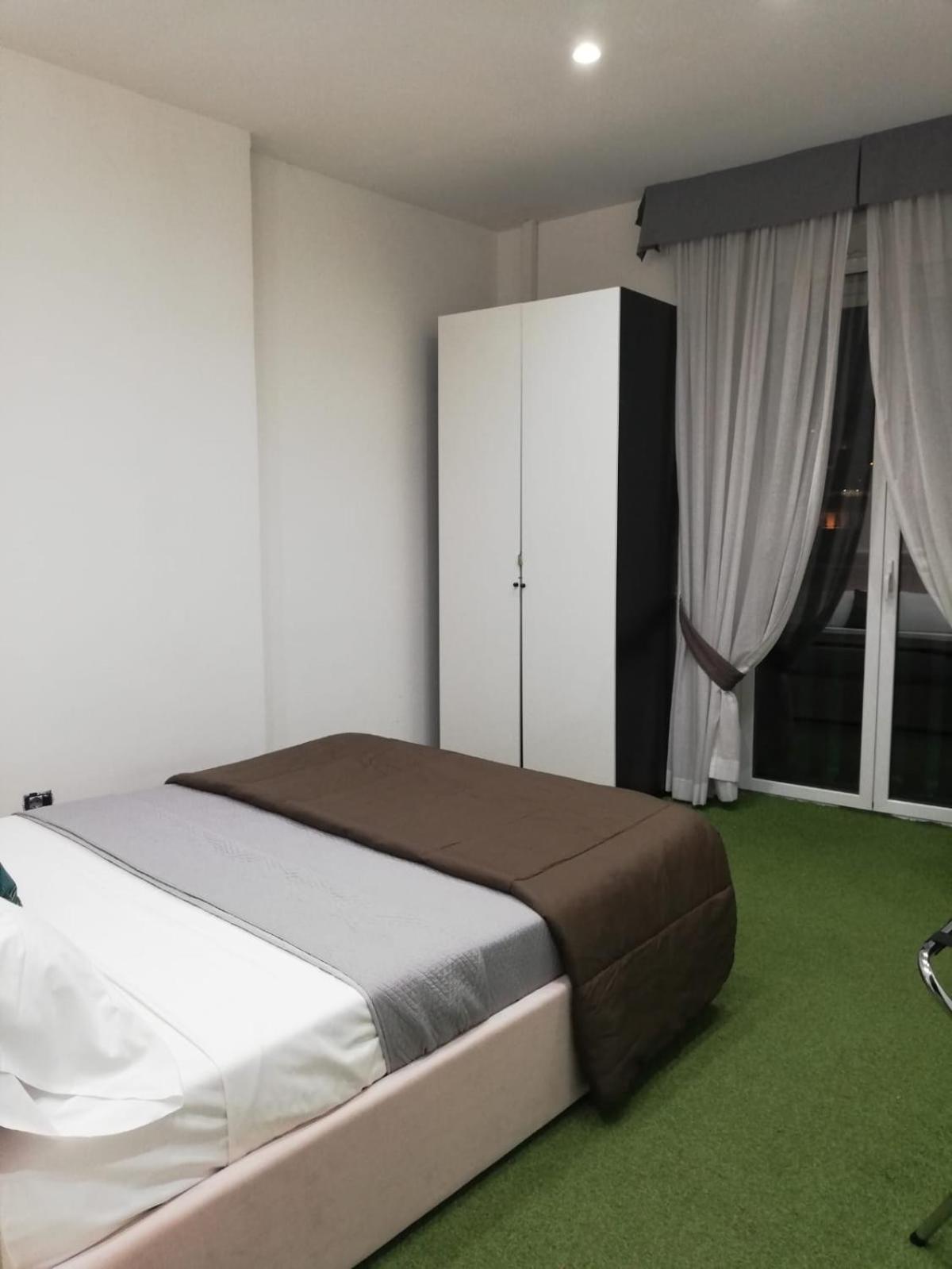 President Plaza Vip Suite Spa By Babylon Stay Neapel Exteriör bild