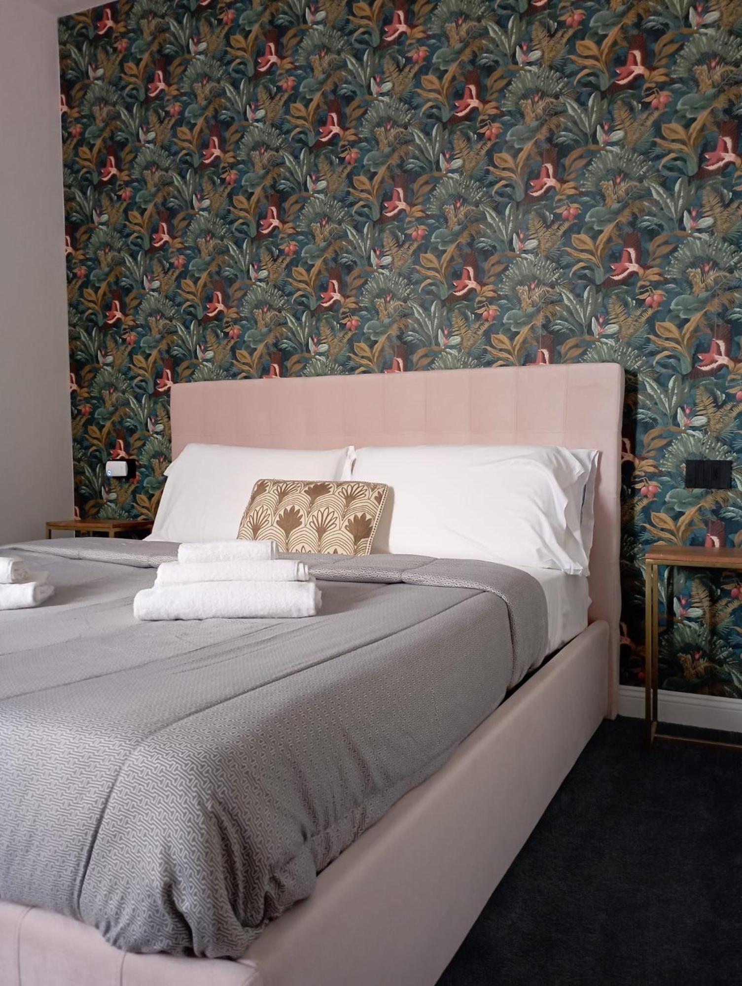 President Plaza Vip Suite Spa By Babylon Stay Neapel Exteriör bild