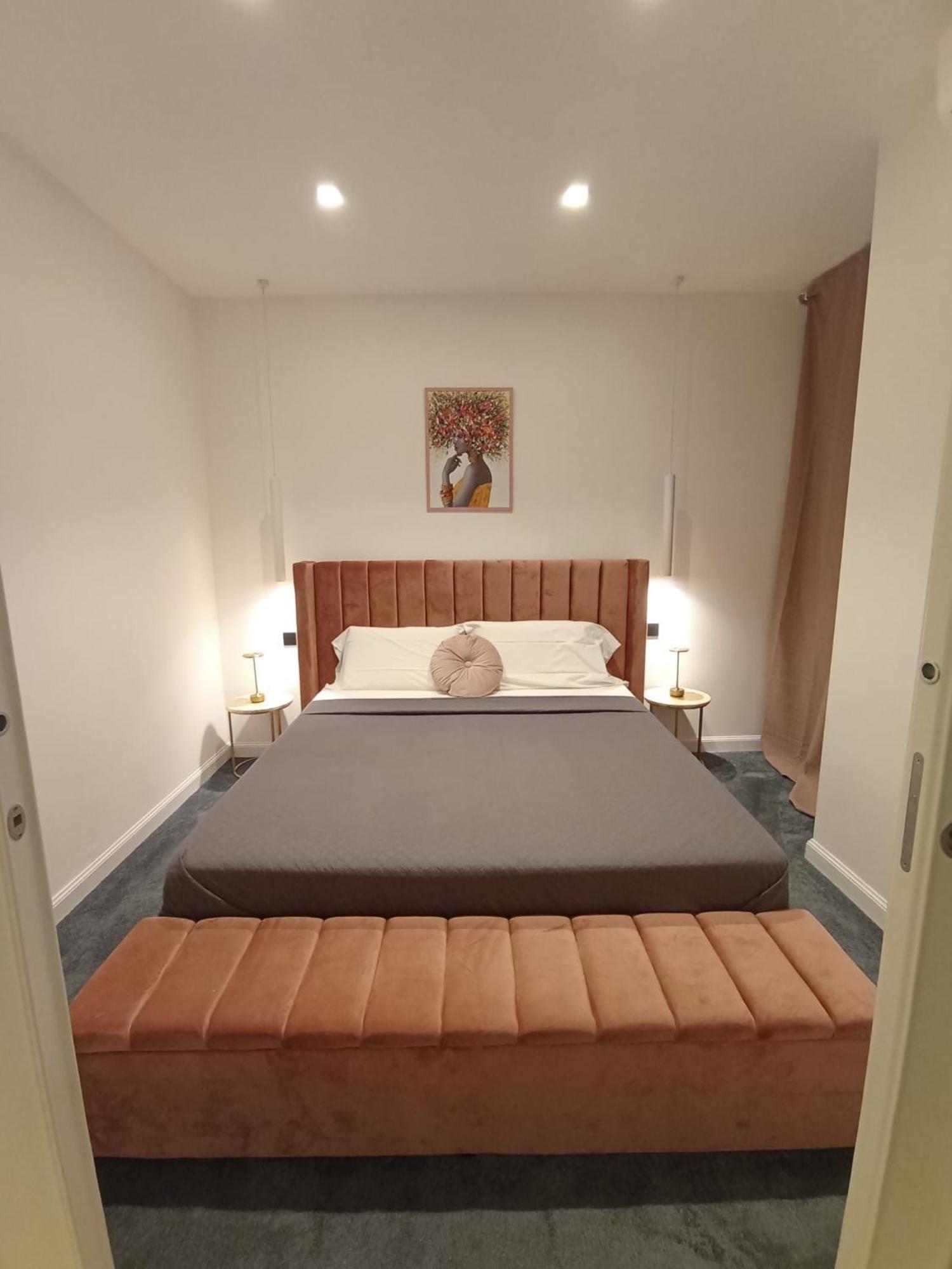 President Plaza Vip Suite Spa By Babylon Stay Neapel Exteriör bild