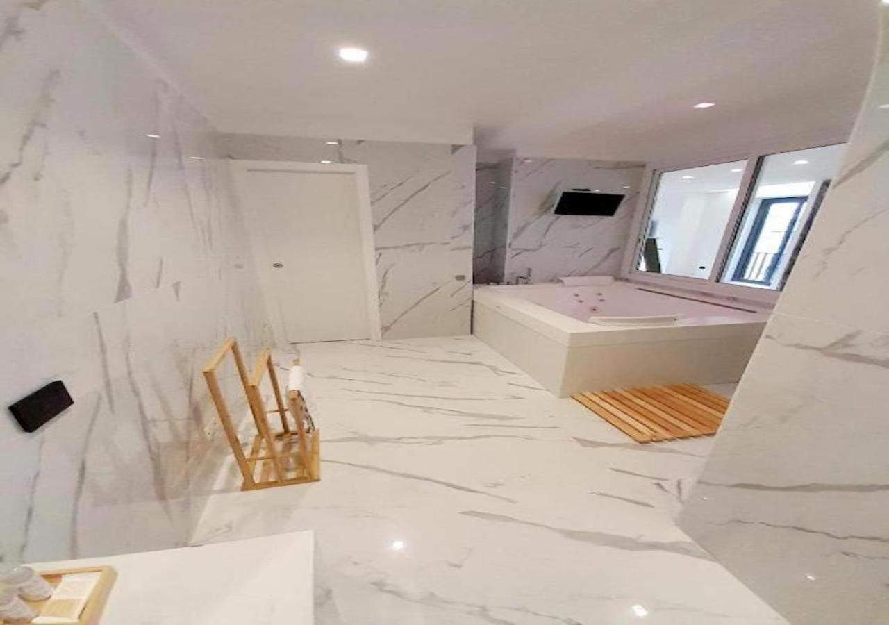 President Plaza Vip Suite Spa By Babylon Stay Neapel Exteriör bild
