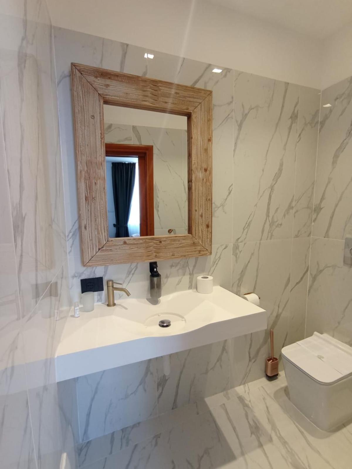 President Plaza Vip Suite Spa By Babylon Stay Neapel Exteriör bild
