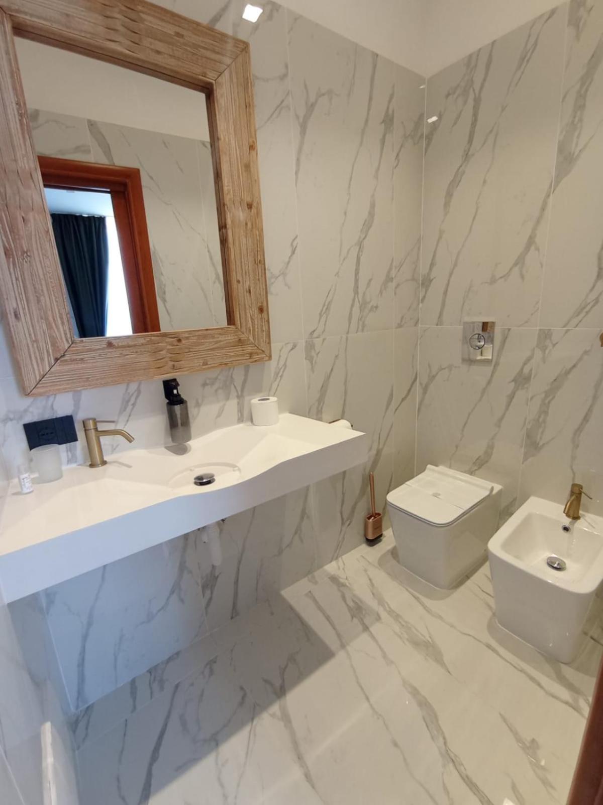 President Plaza Vip Suite Spa By Babylon Stay Neapel Exteriör bild
